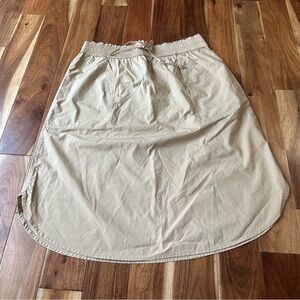 NWT Gap pull on skirt. Size Medium